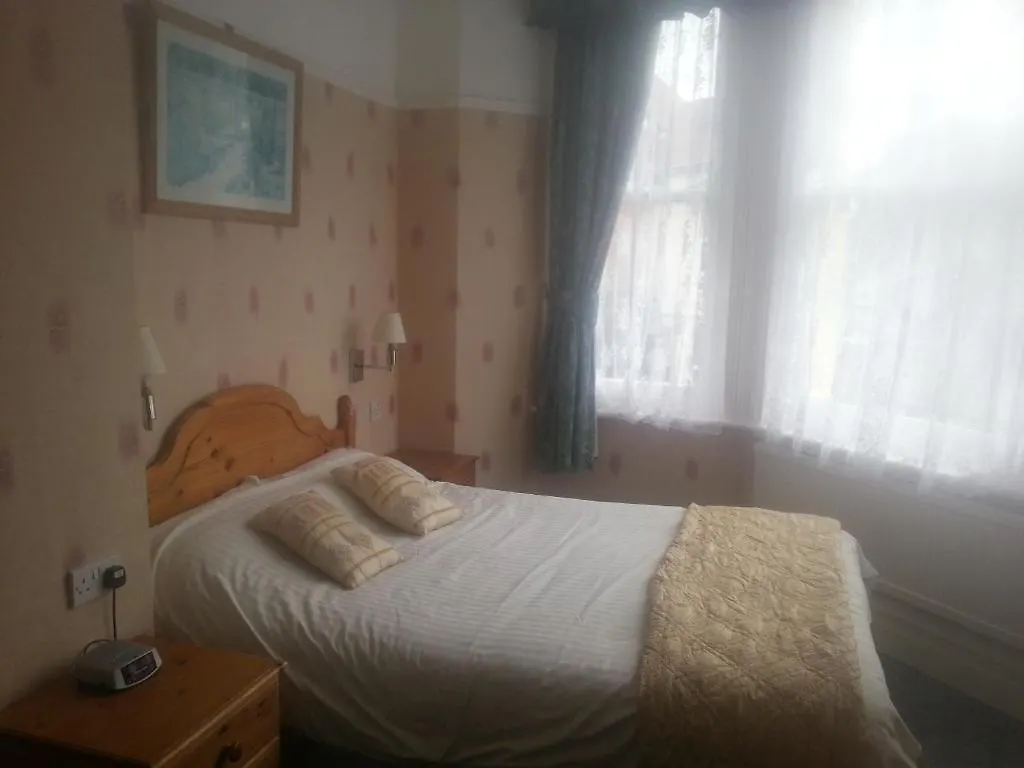 Sandbar Beach House - Family And Couples Only Bournemouth Penzion
