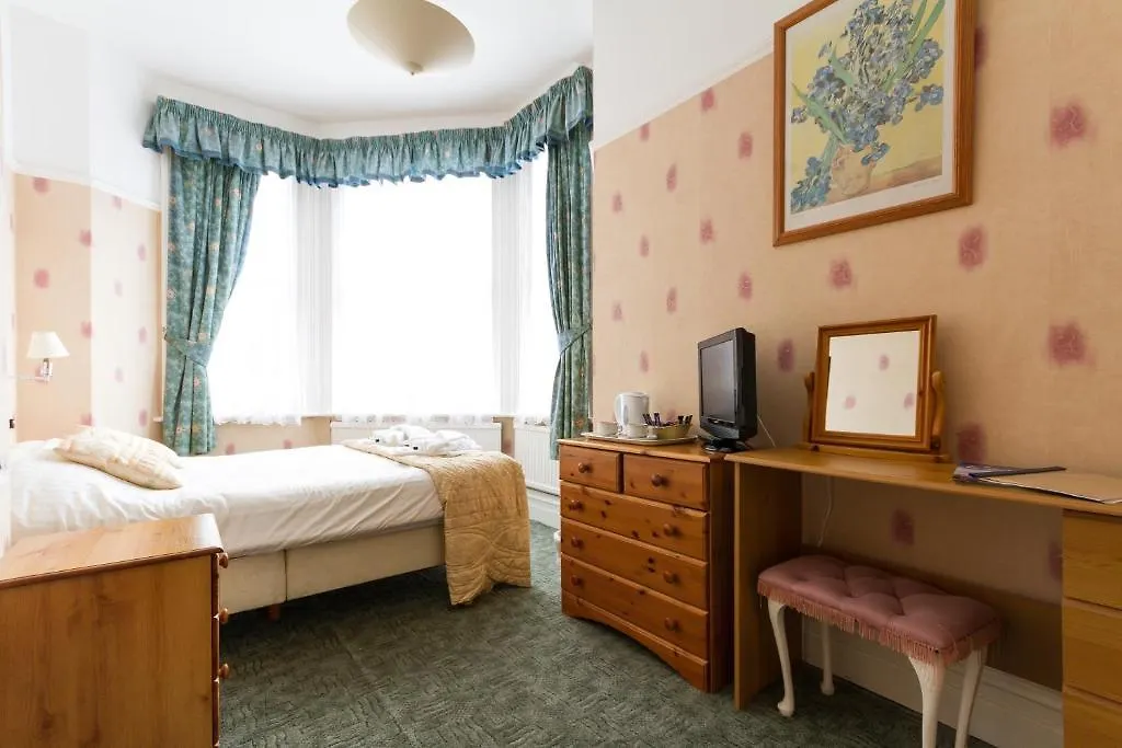 Sandbar Beach House - Family And Couples Only Bournemouth Penzion