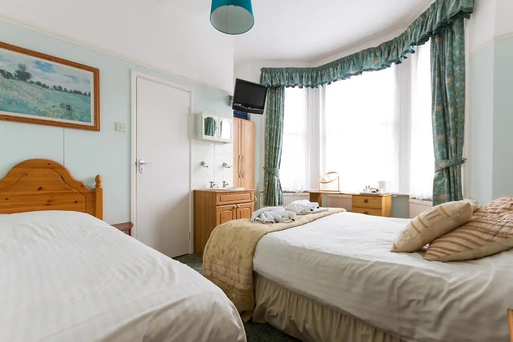 Sandbar Beach House - Family And Couples Only Bournemouth Penzion