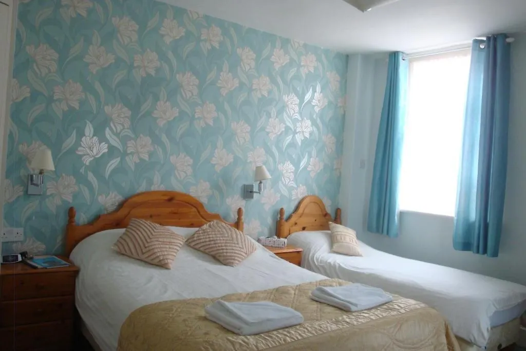 Sandbar Beach House - Family And Couples Only Bournemouth 4*,  United Kingdom