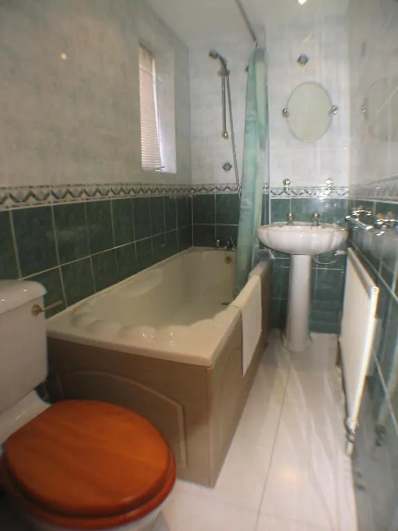 Guest house Sandbar Beach House - Family And Couples Only Bournemouth