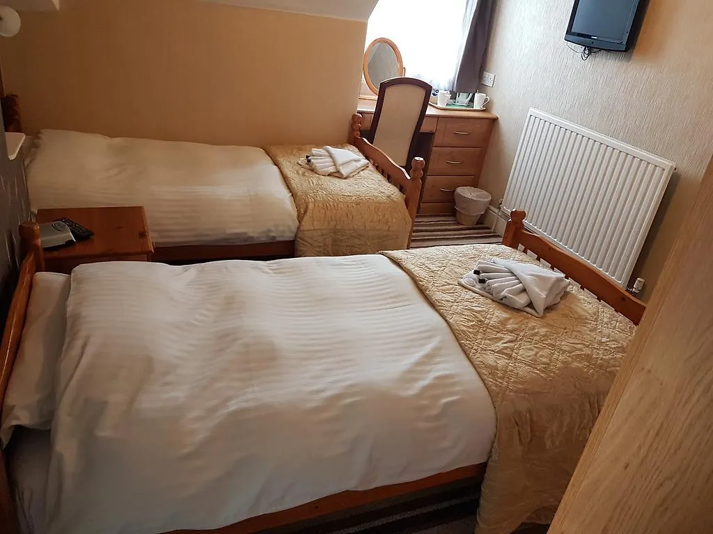 Guest house Sandbar Beach House - Family And Couples Only Bournemouth