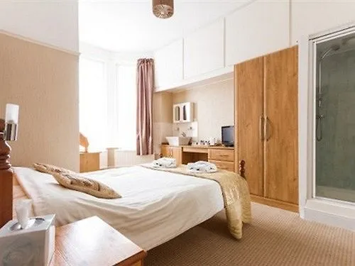 Sandbar Beach House - Family And Couples Only Bournemouth 4*,  United Kingdom