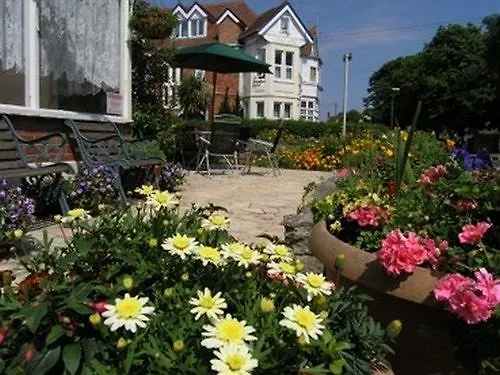 Sandbar Beach House - Family And Couples Only Bournemouth Guest house
